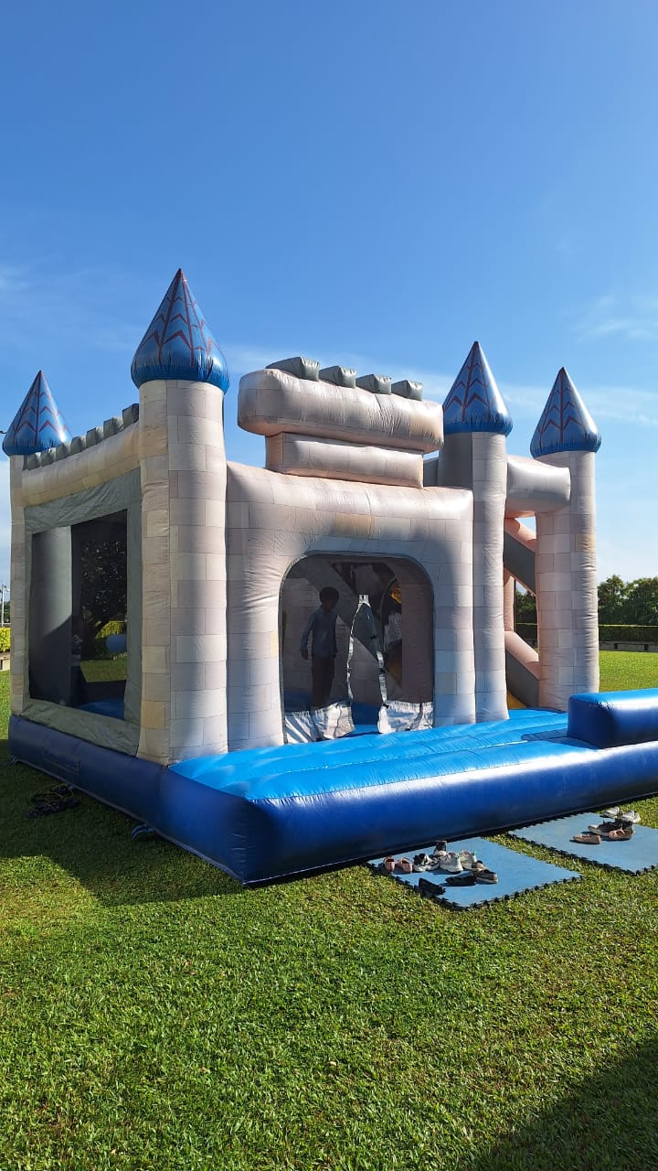 White Castle activity bouncy castle